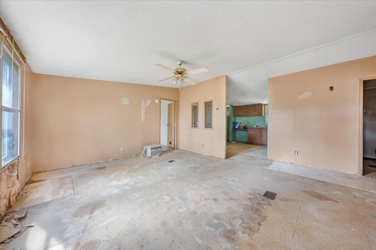 8877 Newport Road Catawba, VA 24070 - Photo 17 of 33 17-MIB07485