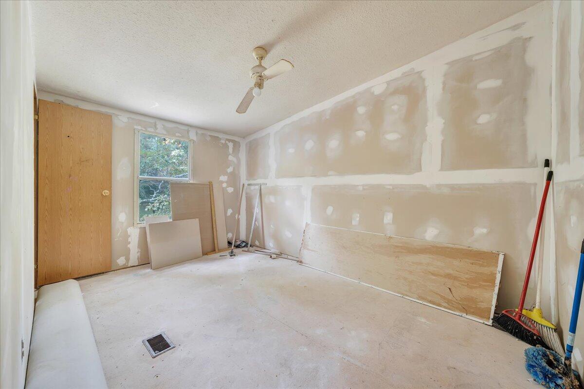 8877 Newport Road Catawba, VA 24070 - Photo 20 of 33 20-MIB07494