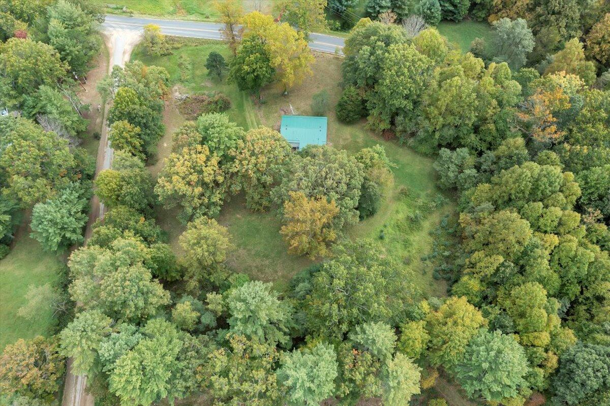 8877 Newport Road Catawba, VA 24070 - Photo 6 of 33 06-DJI_0004