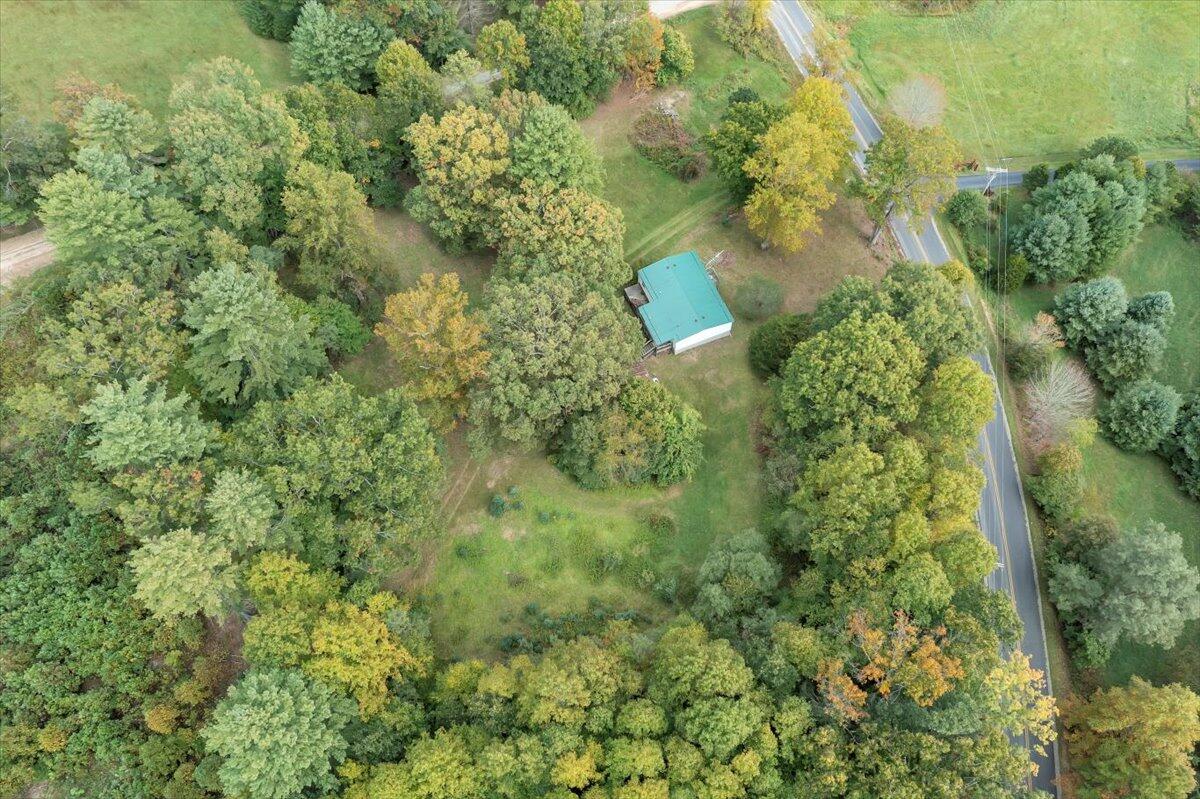 8877 Newport Road Catawba, VA 24070 - Photo 7 of 33 07-DJI_0005