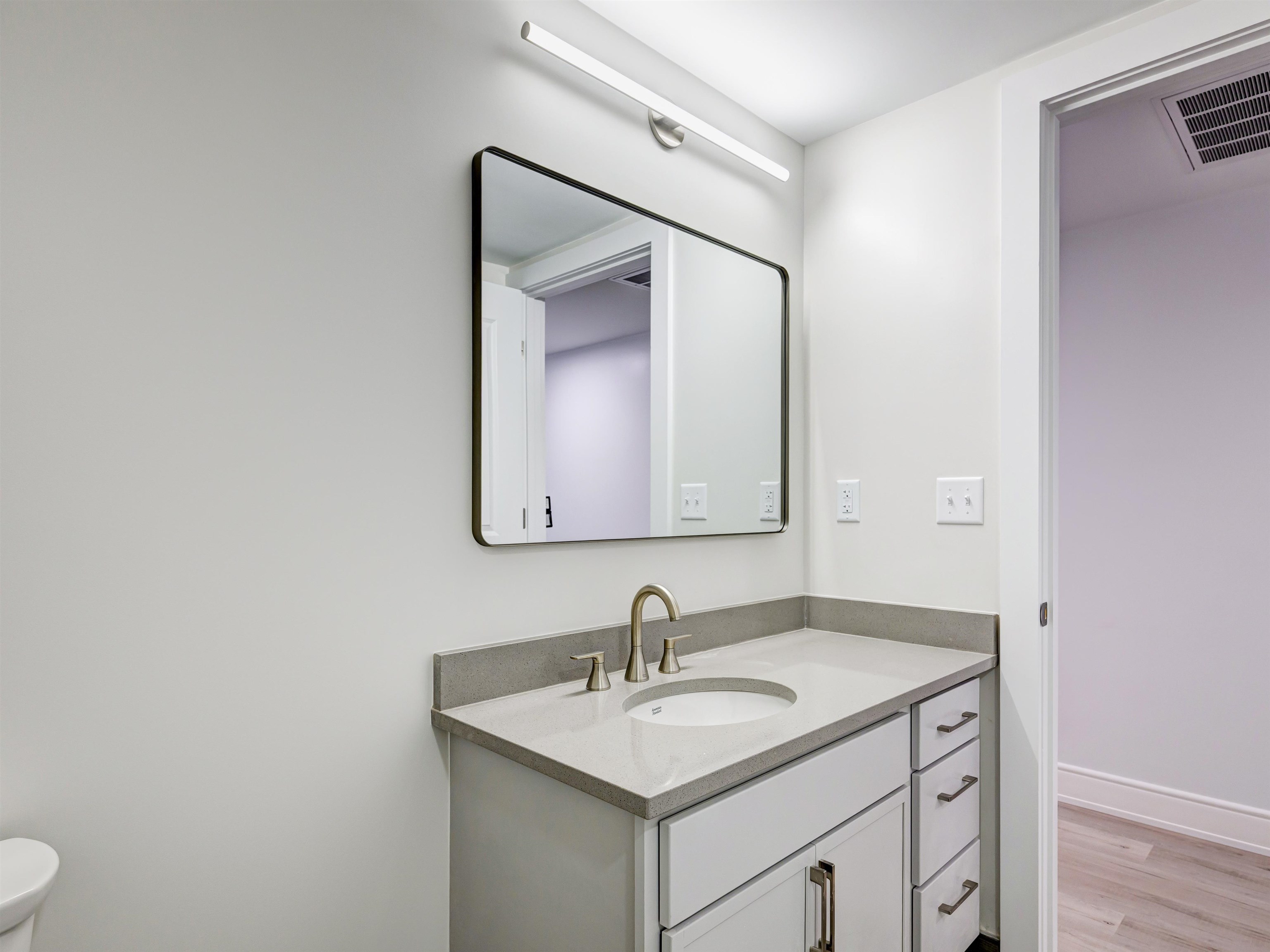 2059 Lafayette Road, Unit 201 Portsmouth, NH 03801 - Photo 25 of 26