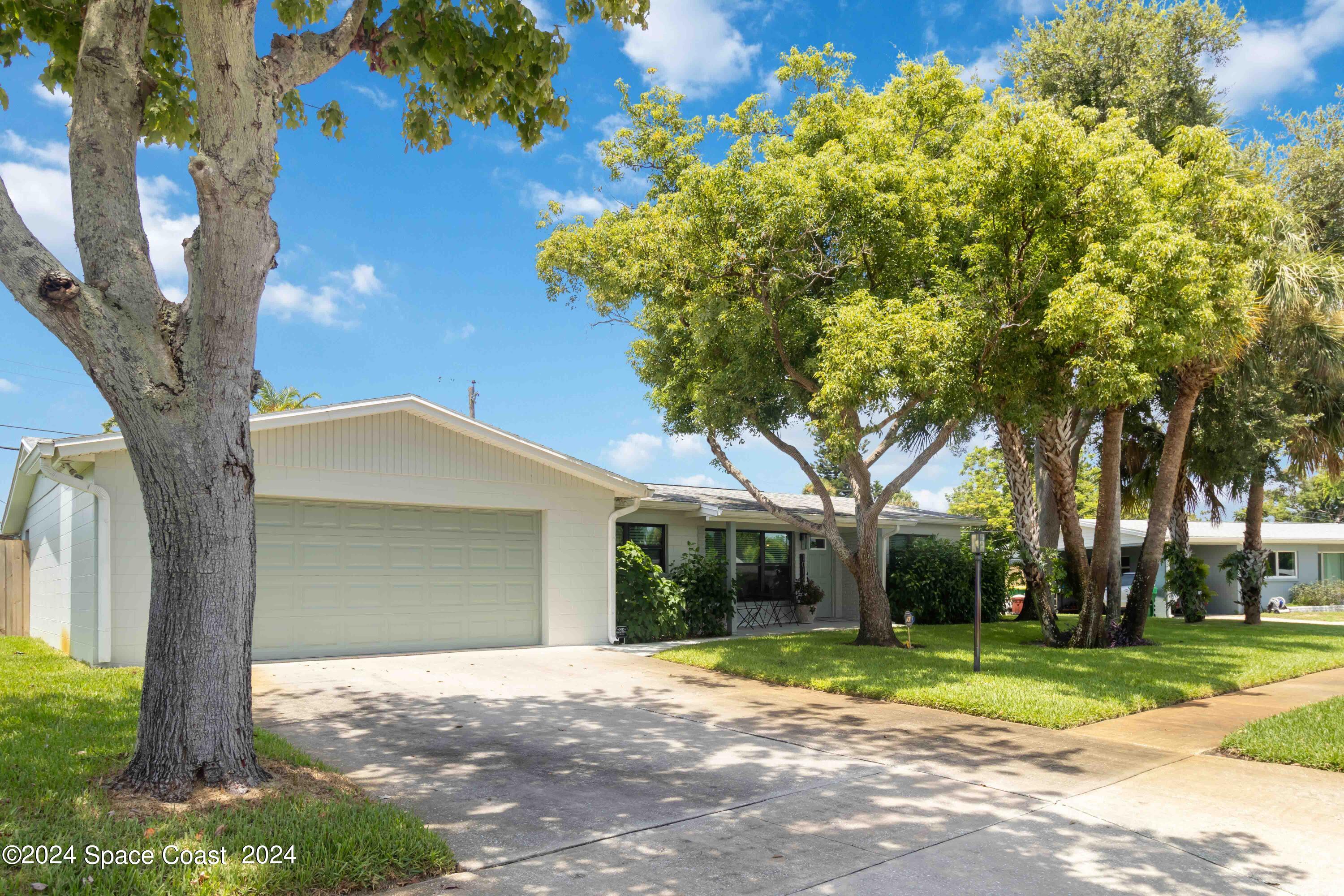 1014 Macco Road Cocoa, FL 32927 - Photo 2 of 28 Large, Wide Driveway Parking