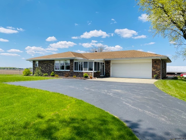 236 Rock Island Road Dixon, IL 61021 - Photo 1 of 40