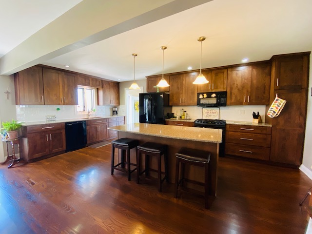 236 Rock Island Road Dixon, IL 61021 - Photo 5 of 40