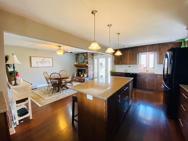 236 Rock Island Road Dixon, IL 61021 - Photo 6 of 40