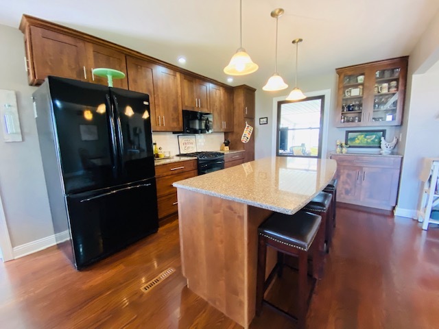 236 Rock Island Road Dixon, IL 61021 - Photo 8 of 40