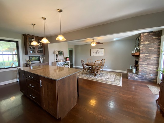 236 Rock Island Road Dixon, IL 61021 - Photo 10 of 40