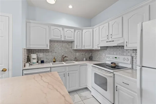 $119,500 | 17201 East 32nd Street South, Unit 6, Independence, MO 64055