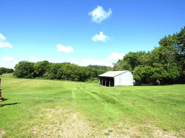 $325,000 | 742 200th Avenue Southwest, Appleton, MN 56208