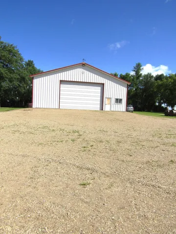 $325,000 | 742 200th Avenue Southwest, Appleton, MN 56208
