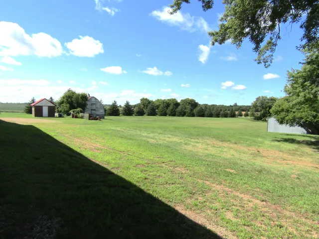 $325,000 | 742 200th Avenue Southwest, Appleton, MN 56208