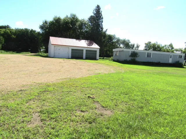 $325,000 | 742 200th Avenue Southwest, Appleton, MN 56208