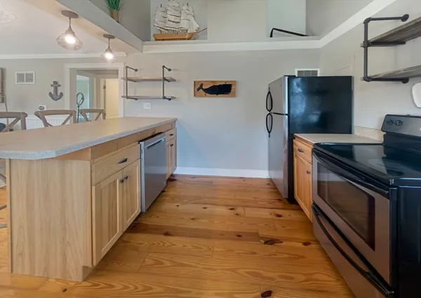 $425,000 | 12 Mason St Extension, Wareham, MA 02532
