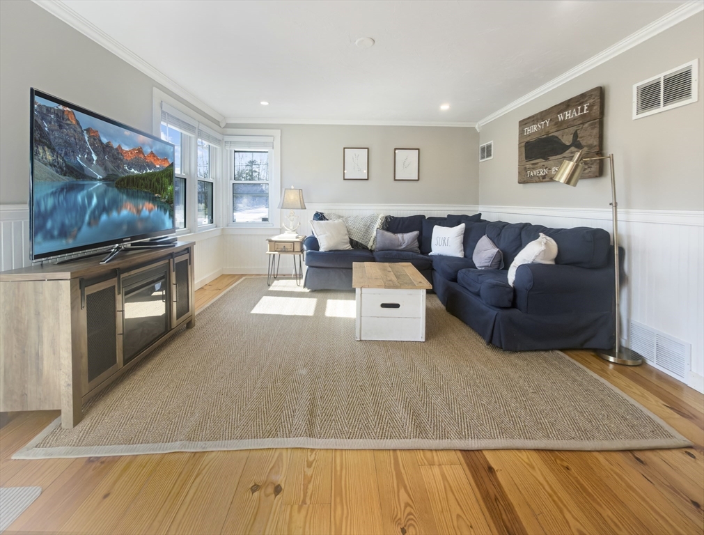 12 Mason St Extension Wareham, MA 02532 - Photo 5 of 27