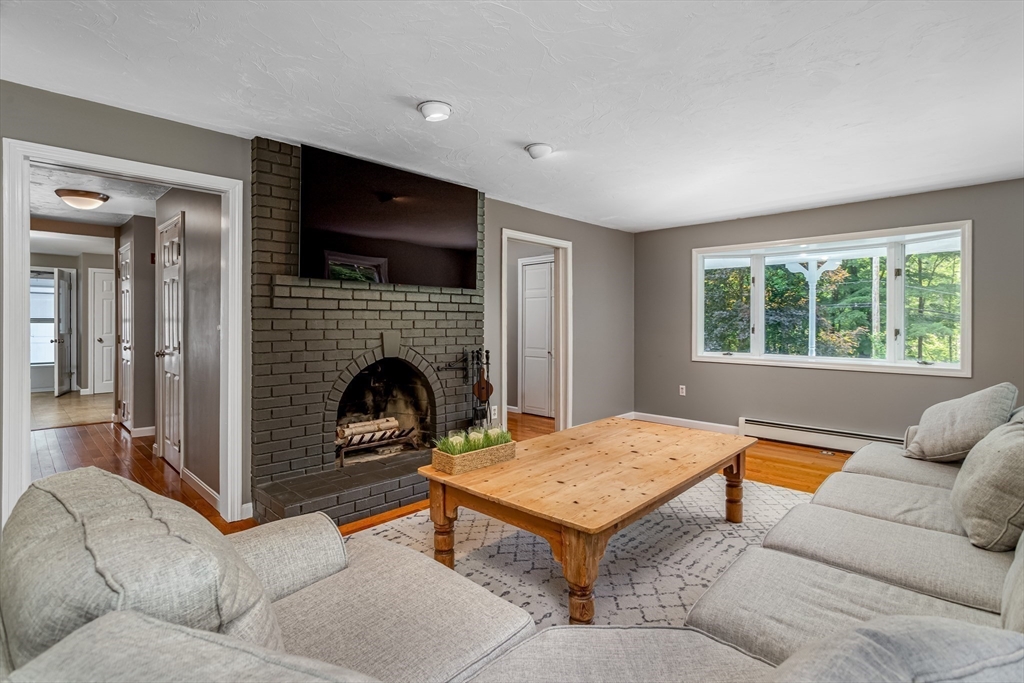 44 Barrel Road Westminster, MA 01473 - Photo 3 of 37 Gallery Image 3