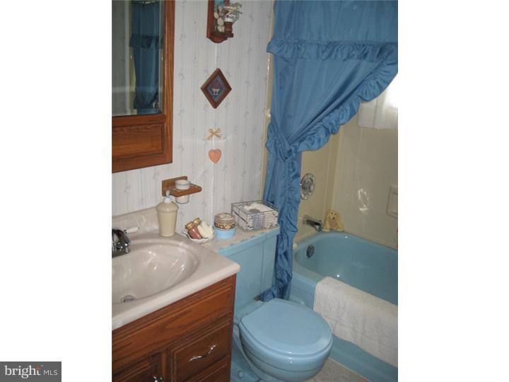 150 Harmony Road Levittown, PA 19056 - Photo 12 of 25 Bathroom