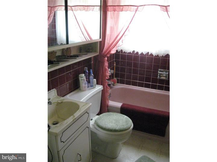 150 Harmony Road Levittown, PA 19056 - Photo 17 of 25 Bathroom