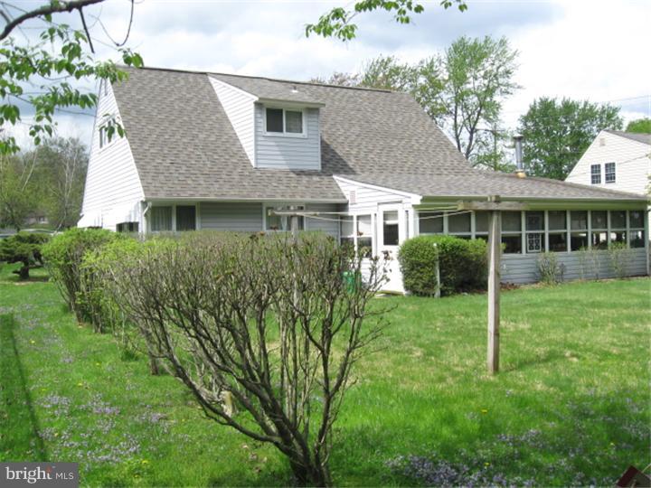 150 Harmony Road Levittown, PA 19056 - Photo 22 of 25 Exterior Back