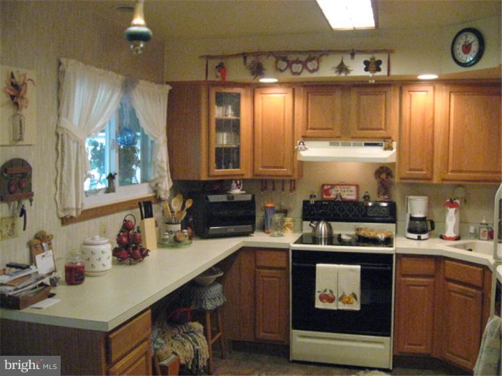 150 Harmony Road Levittown, PA 19056 - Photo 7 of 25 Kitchen