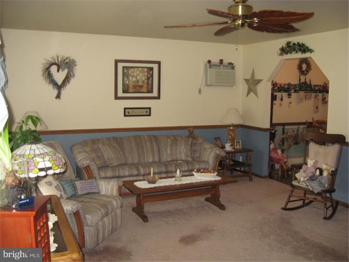 150 Harmony Road Levittown, PA 19056 - Photo 10 of 25 Living Room