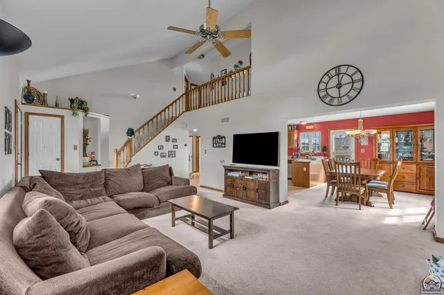 $299,900 | 7741 Southwest 26th Street, Topeka, KS 66614