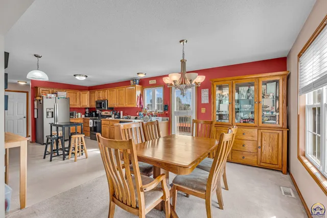 $299,900 | 7741 Southwest 26th Street, Topeka, KS 66614