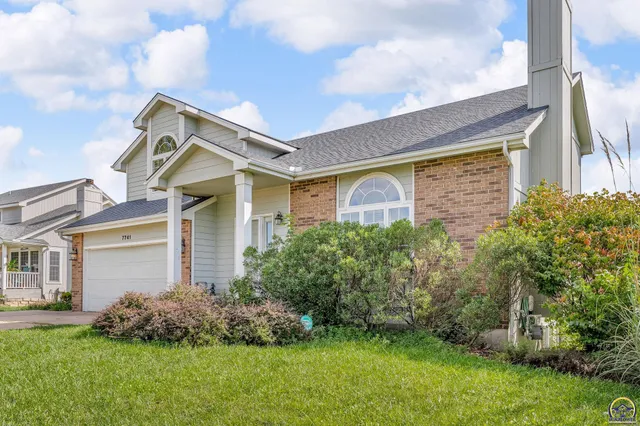 $299,900 | 7741 Southwest 26th Street, Topeka, KS 66614