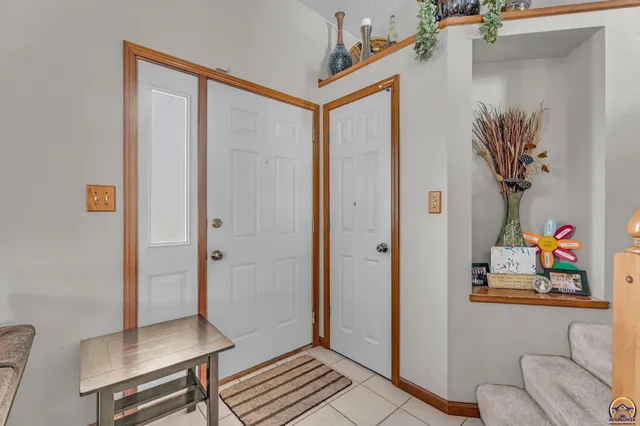 $299,900 | 7741 Southwest 26th Street, Topeka, KS 66614