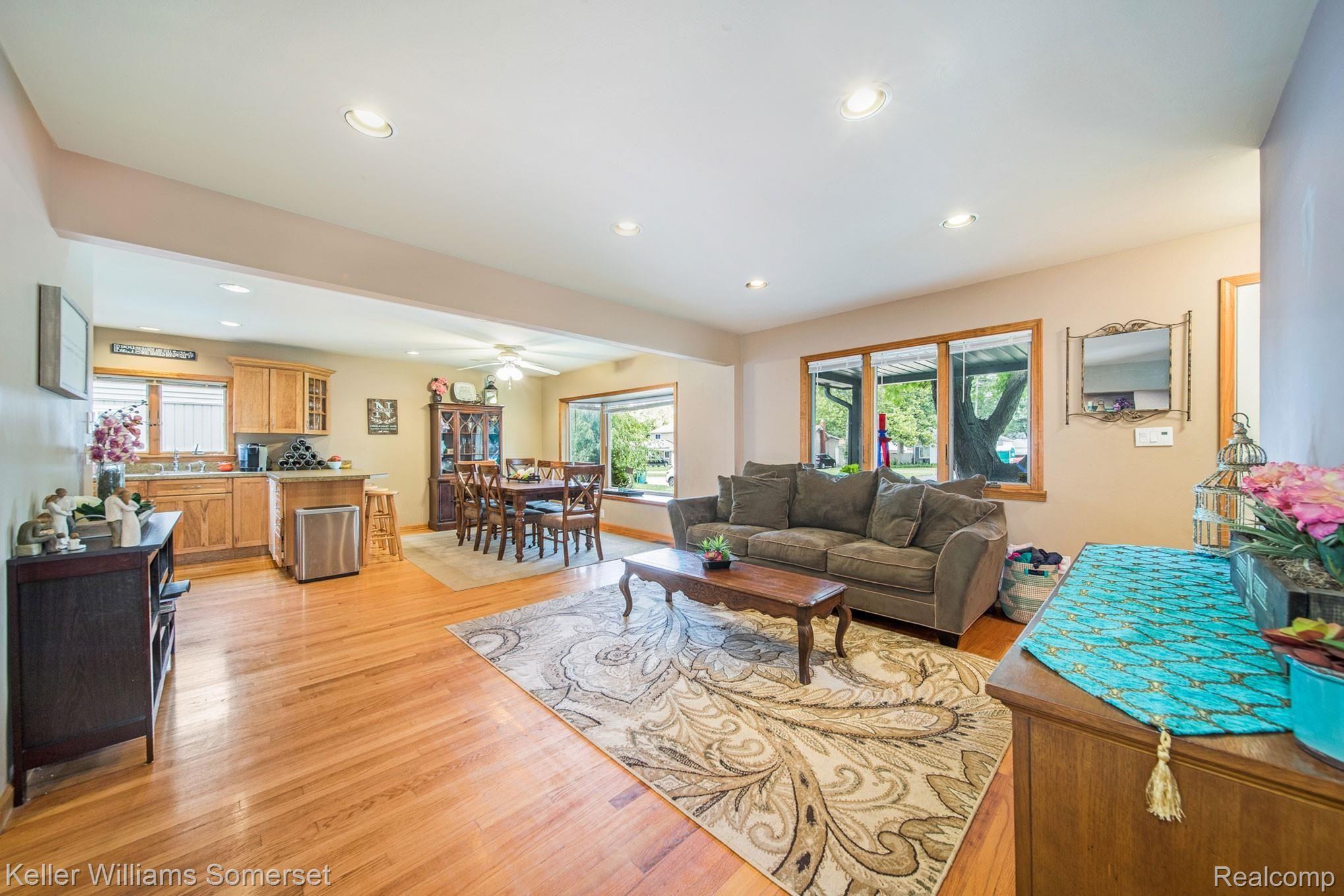 4003 Kent Road Royal Oak, MI 48073 - Photo 4 of 34 4003-Kent_40.jpg