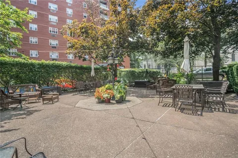 $158,500 | 4601 Fifth Avenue, Unit 626, Pittsburgh, PA 15213