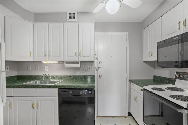 $158,500 | 4601 Fifth Avenue, Unit 626, Pittsburgh, PA 15213