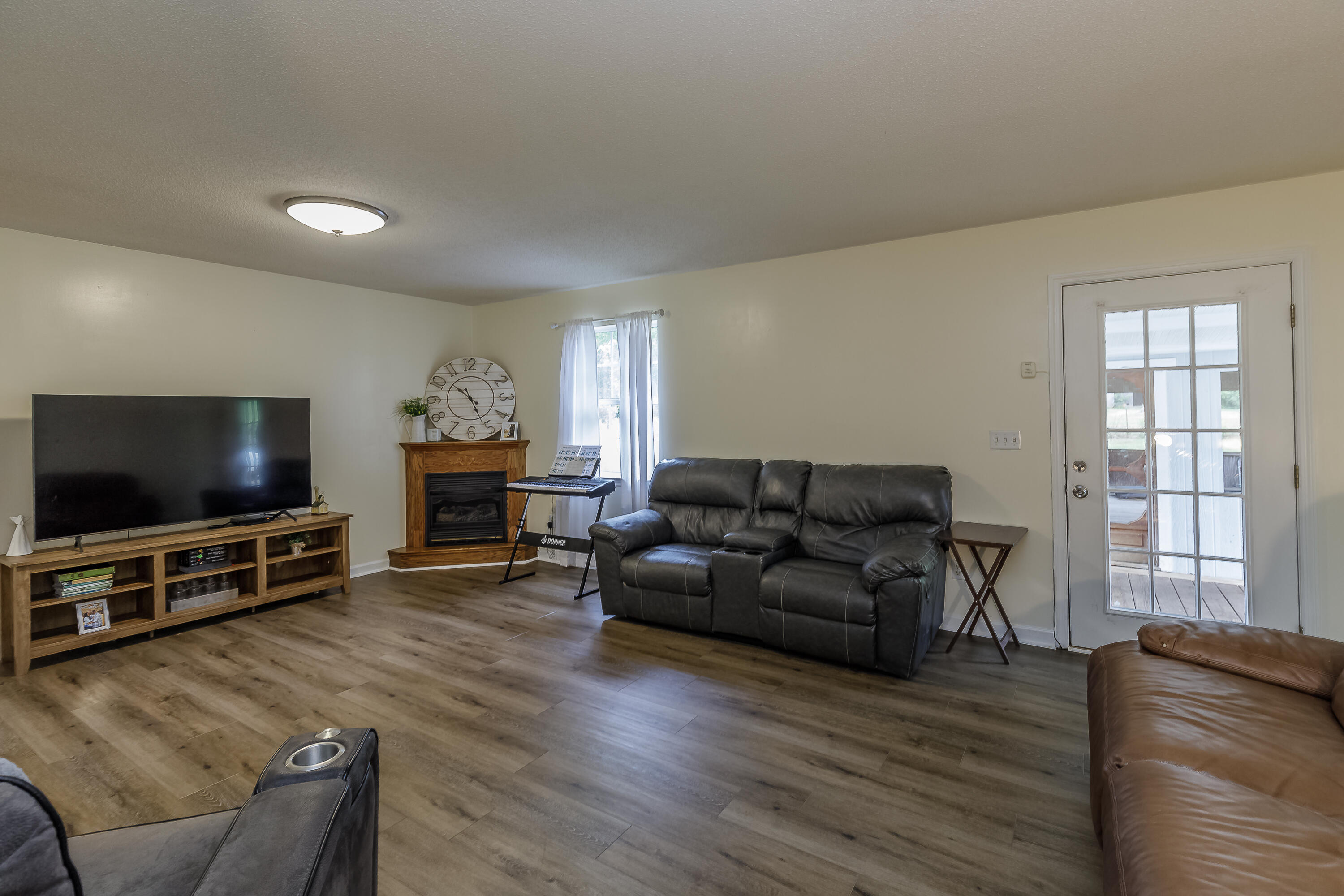 259 Osburn Road Chickamauga, GA 30707 - Photo 7 of 50 Living Area