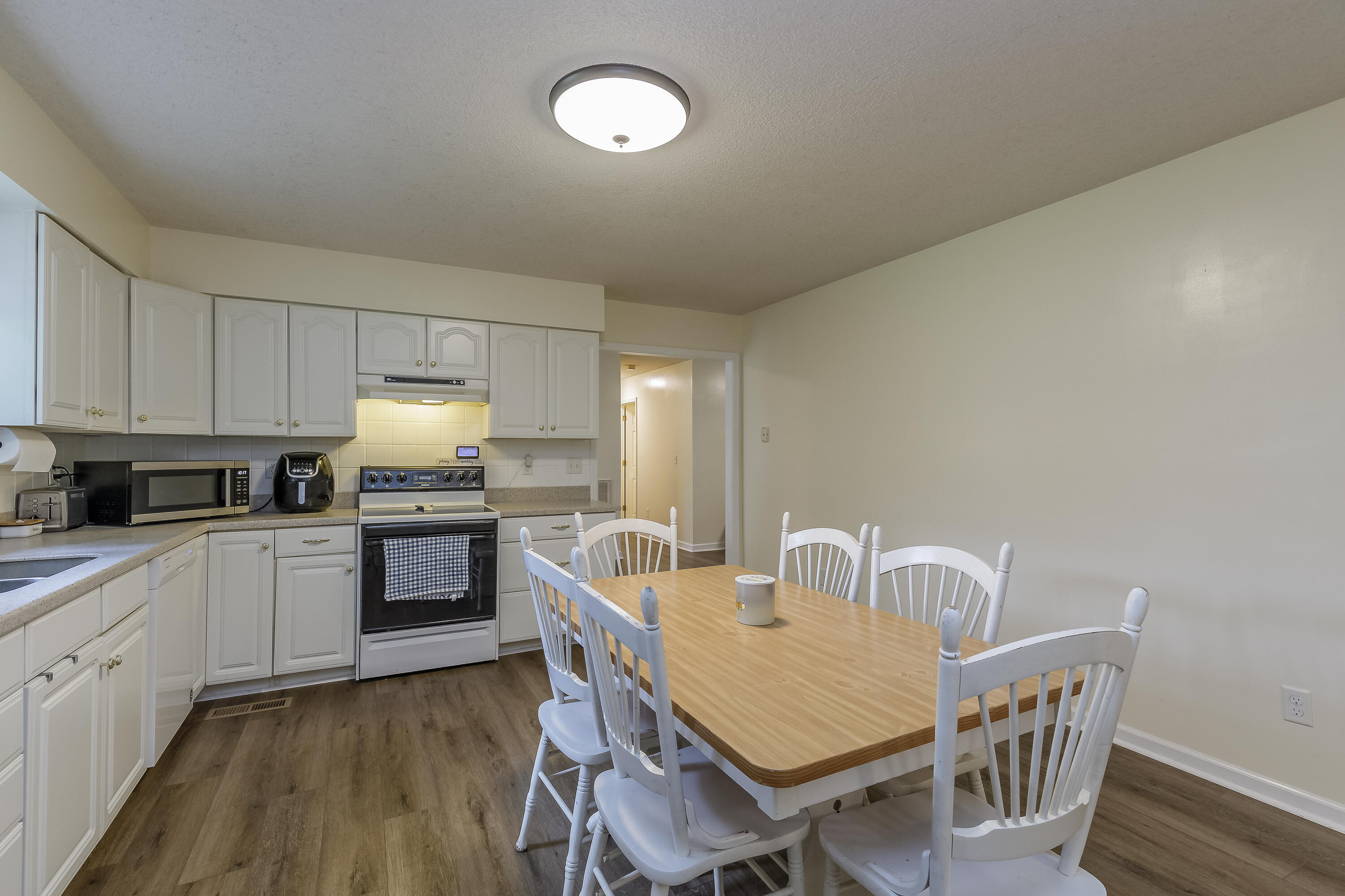 259 Osburn Road Chickamauga, GA 30707 - Photo 10 of 50 Kitchen / Dining