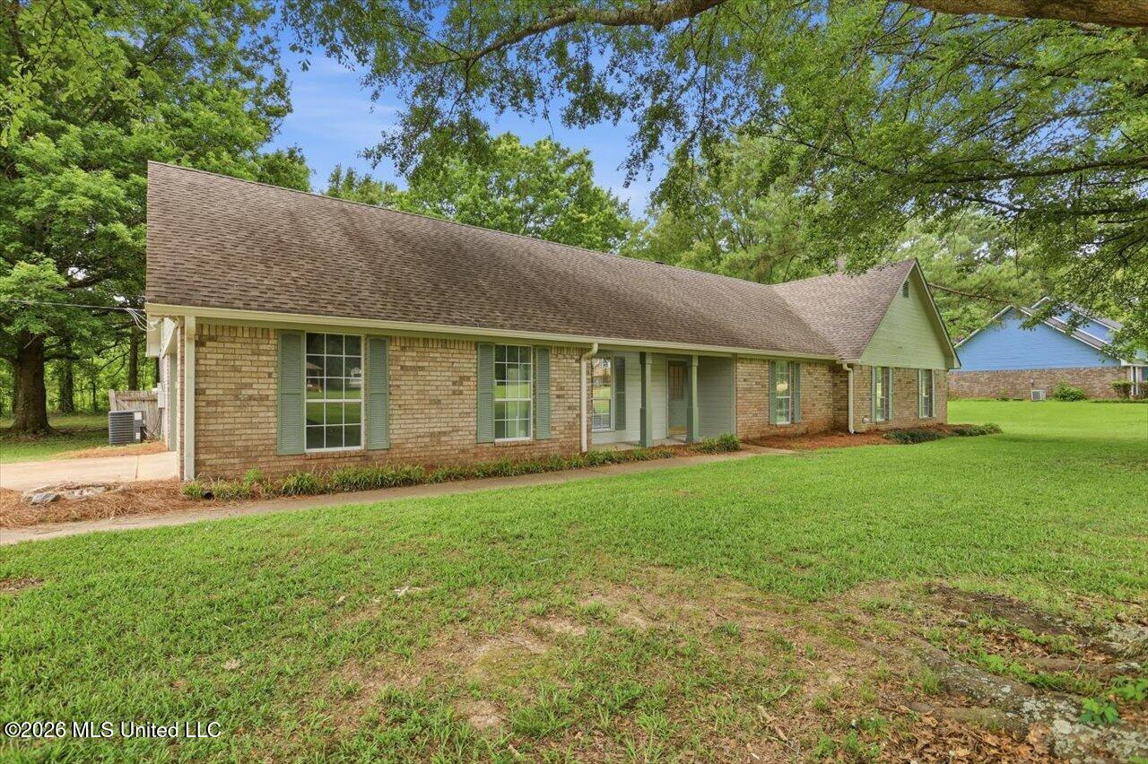 119 Falcon Ridge Drive Raymond, MS 39154 - Photo 3 of 29 03-119 Falcon Ridge Dr _ Hometoursms.com