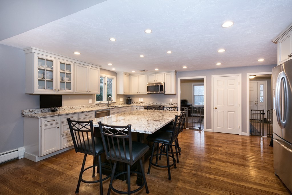111 Gerard Road Norwell, MA 02061 - Photo 5 of 18 Gallery Image 5