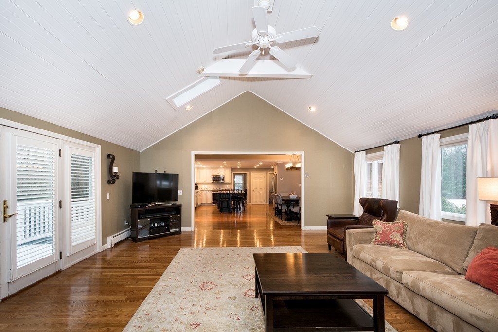 111 Gerard Road Norwell, MA 02061 - Photo 9 of 18 Gallery Image 9