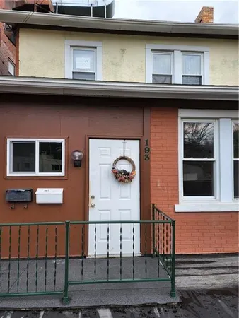 $900 | 193 Castle Shannon Boulevard, Unit A, Pittsburgh, PA 15228