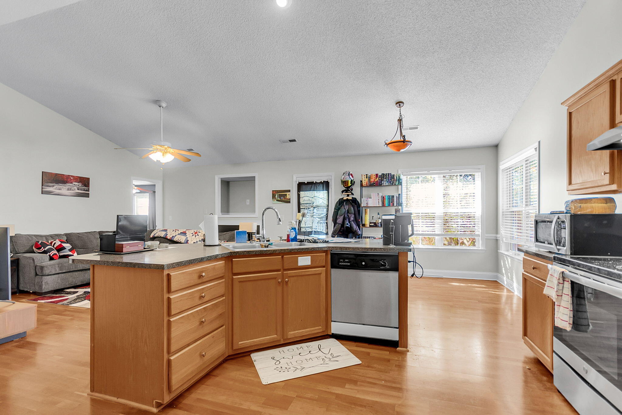 137 Paddock Way Summerville, SC 29486 - Photo 16 of 38 CREM - 137 Paddock-15