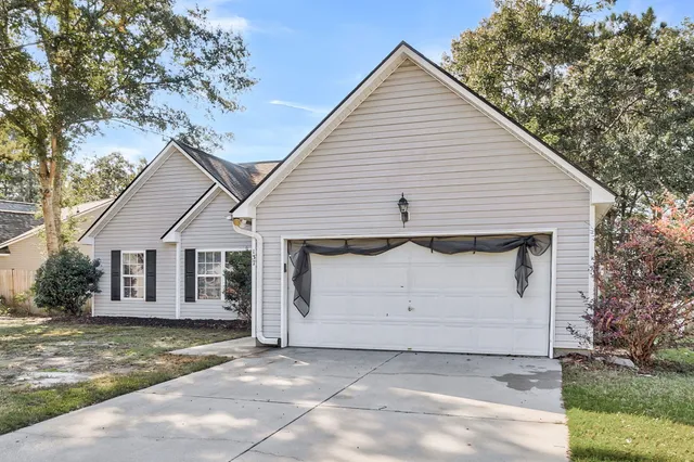 $325,000 | 137 Paddock Way, Summerville, SC 29486
