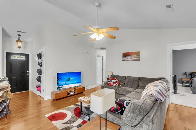 $325,000 | 137 Paddock Way, Summerville, SC 29486