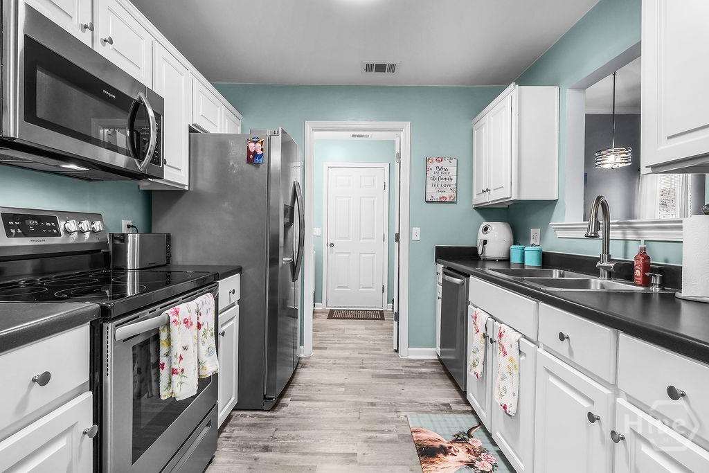 141 Brookstone Way Rincon, GA 31326 - Photo 21 of 47 Kitchen