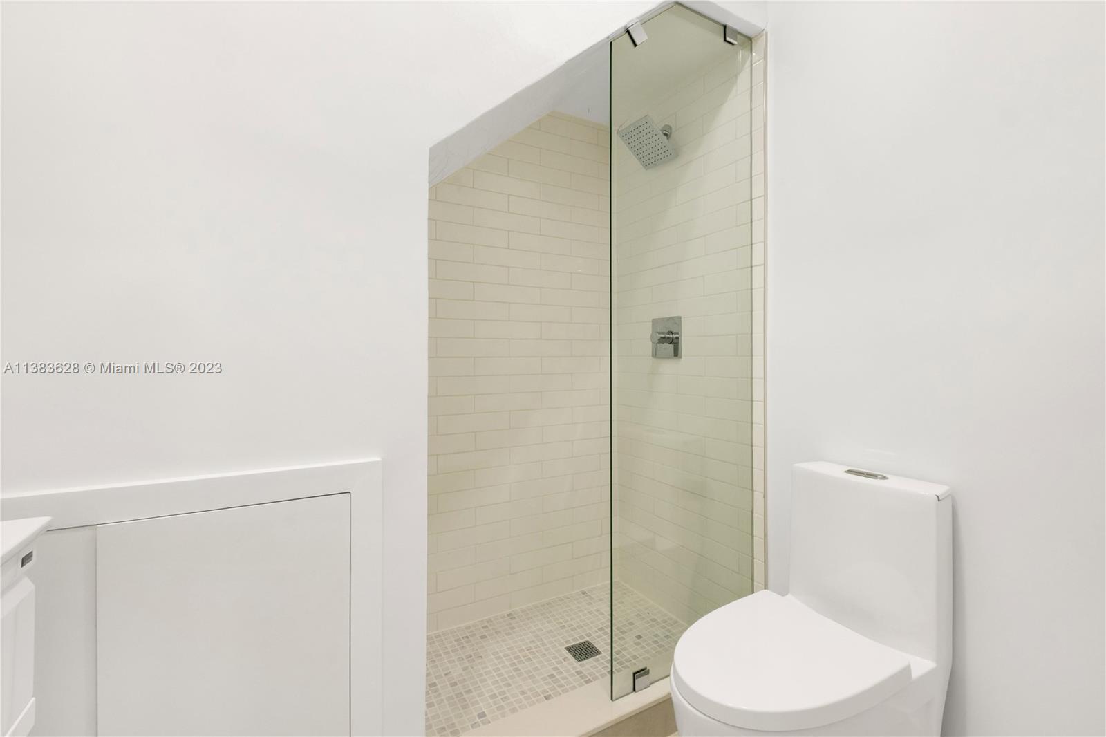 3635 Douglas Road Miami, FL 33133 - Photo 29 of 31 Gallery Image 29
