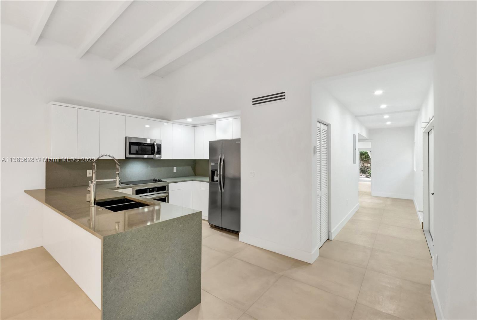 3635 Douglas Road Miami, FL 33133 - Photo 8 of 31 Gallery Image 8