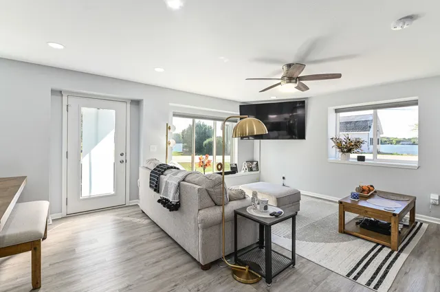 $1,895,000 | 7134 North Tichigan Road, Waterford, WI 53185