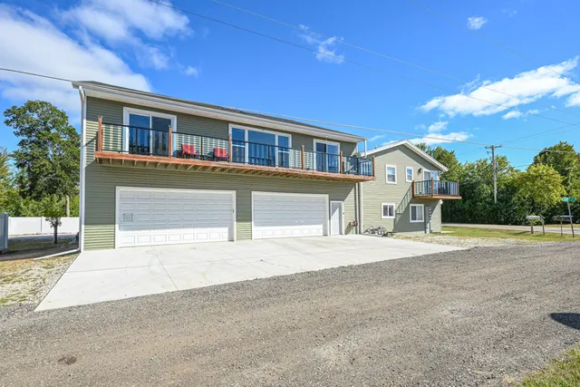 $1,895,000 | 7134 North Tichigan Road, Waterford, WI 53185