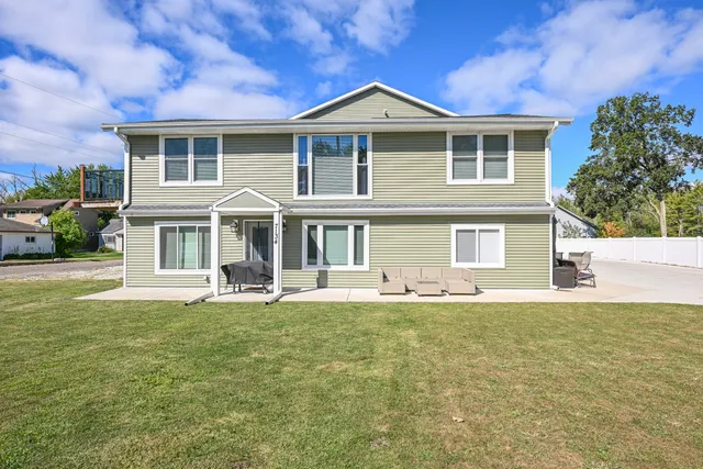 $1,895,000 | 7134 North Tichigan Road, Waterford, WI 53185