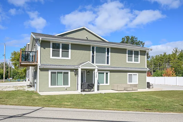 $1,895,000 | 7134 North Tichigan Road, Waterford, WI 53185