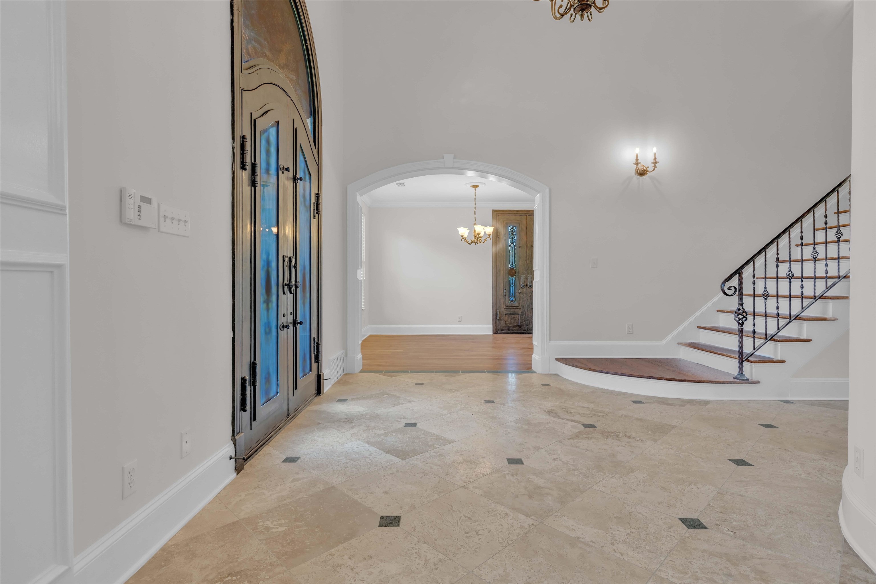 680 Highway 193 Collierville, TN 38017 - Photo 7 of 38 Entrance foyer