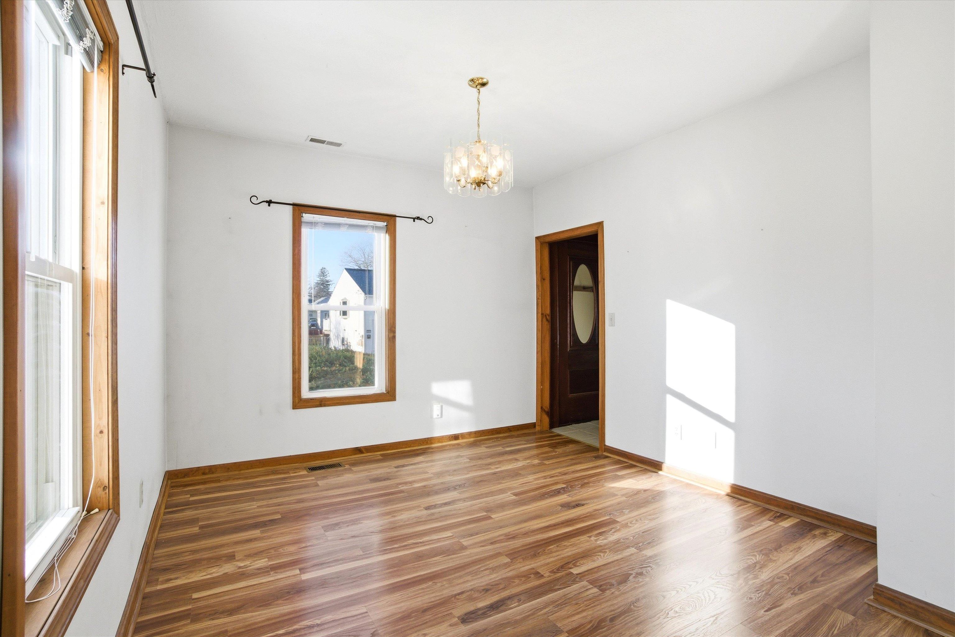 241 Porter Street Manchester, NH 03103 - Photo 13 of 35