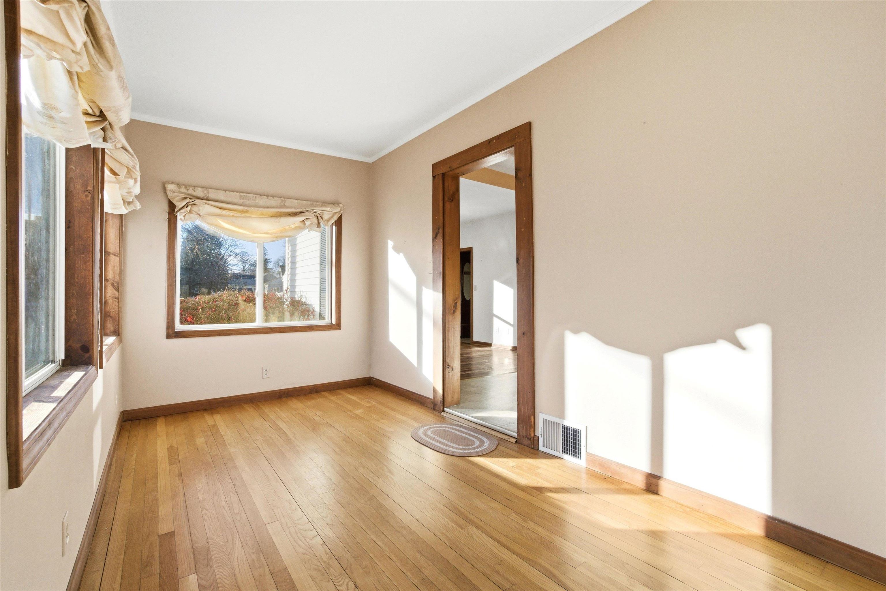 241 Porter Street Manchester, NH 03103 - Photo 20 of 35